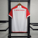 CAMISA DO BAYERN MÜNCHEN 24/25 BRANCO E VERMELHO